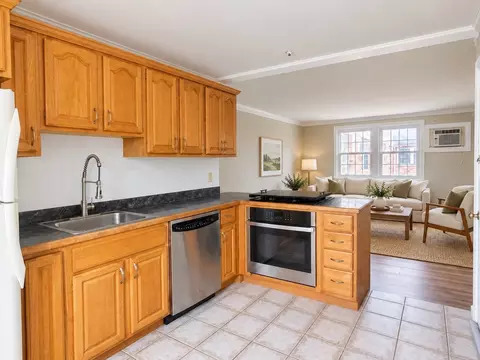 160 Tyngsboro Rd #19C, Chelmsford, MA 01863