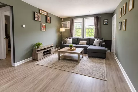 160 Tyngsboro Rd #6C, Chelmsford, MA 01863