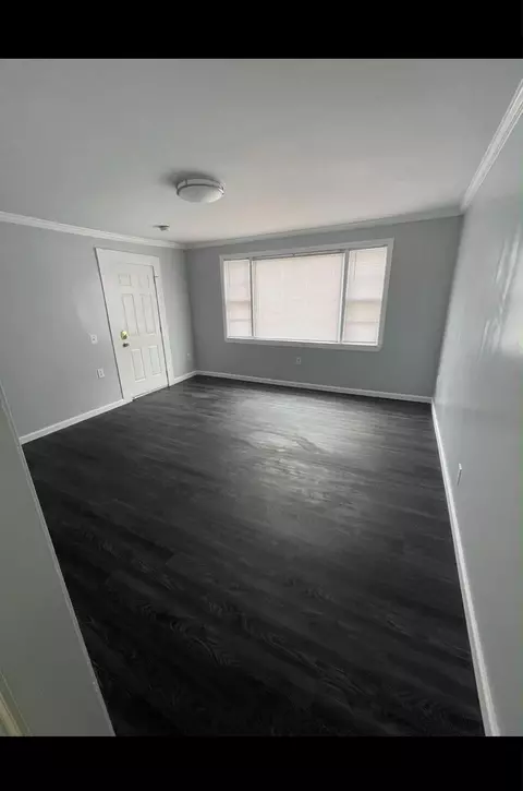 Living - 69 Fox St, Worcester, MA 01604 photo 2 of 2
