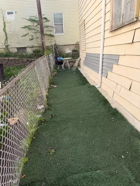 Exterior - 69 Fox St, Worcester, MA 01604 photo 3 of 4