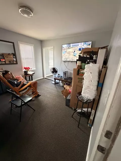 Living - 69 Fox St, Worcester, MA 01604 photo 1 of 2