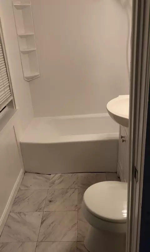 Bath - 69 Fox St, Worcester, MA 01604 photo 2 of 3