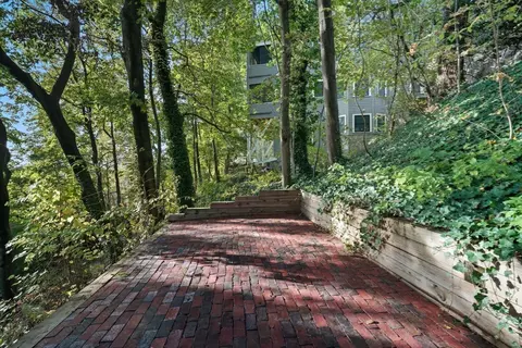 Exterior - 184 Rawson Rd, Brookline, MA 02445 photo 4 of 6