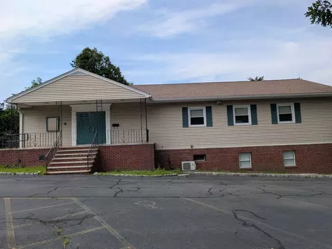 136 Winn St, Burlington, MA 01803