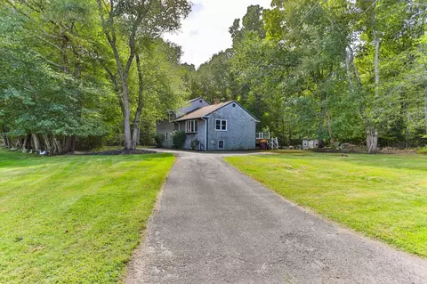 Exterior - 6 Mapleton St, Acushnet, MA 02743 photo 2 of 12