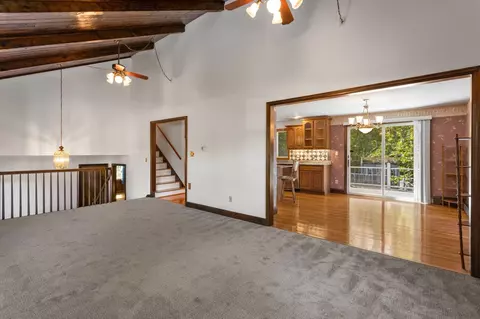 Living - 6 Mapleton St, Acushnet, MA 02743 photo 2 of 11