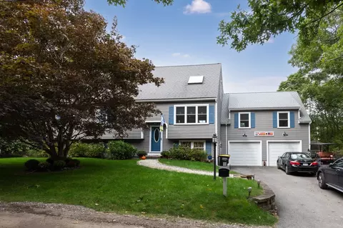 48 Sachem Rd, Plymouth, MA 02360