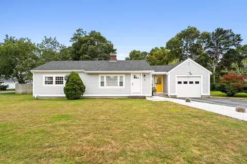 21 Hazelmoor Rd, Yarmouth, MA 02664