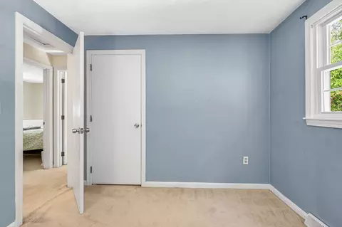 Bedroom - 7 Hickory Dr, Townsend, MA 01469 photo 3 of 8