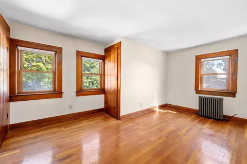 Bedroom - 53 Main Ave, Wareham, MA 02538 photo 2 of 6