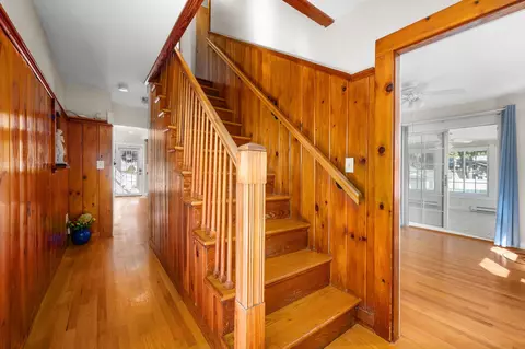 Entry Way - 53 Main Ave, Wareham, MA 02538 photo 2 of 3