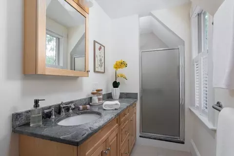 Bath - 16 Abbott St, Wellesley, MA 02482 photo 2 of 3