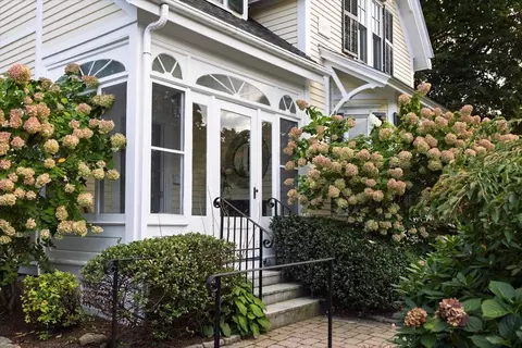 Exterior - 16 Abbott St, Wellesley, MA 02482 photo 3 of 7