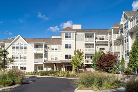 2 Manor Ter #216, Lexington, MA 02420