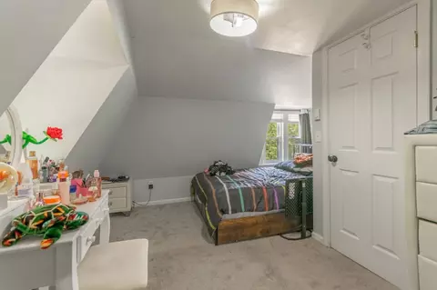 Bedroom - 196 Pendleton Ave, Chicopee, MA 01020 photo 2 of 3