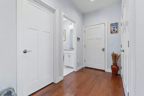Entry Way - 4 Wisteria Ln, Maynard, MA 01754 photo 3 of 6