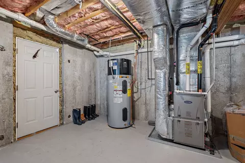 Entry Way - 4 Wisteria Ln, Maynard, MA 01754 photo 6 of 6