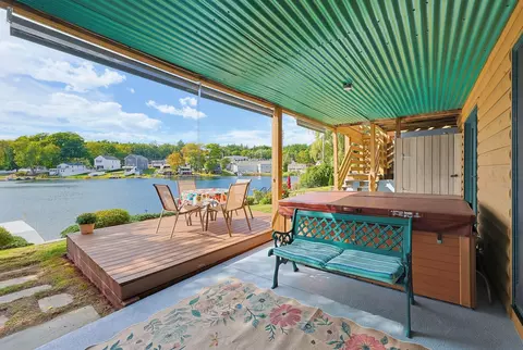 Exterior - 21 Taft Ave, Mendon, MA 01756 photo 6 of 9