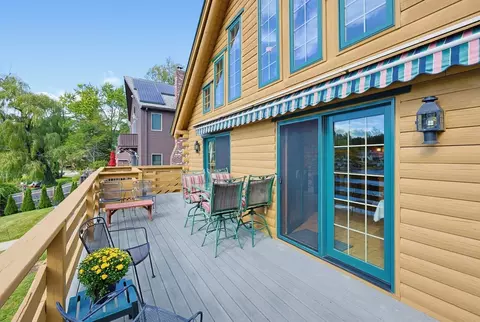 Exterior - 21 Taft Ave, Mendon, MA 01756 photo 4 of 9