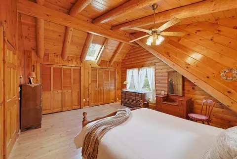 Bedroom - 21 Taft Ave, Mendon, MA 01756 photo 3 of 3