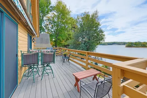 Exterior - 21 Taft Ave, Mendon, MA 01756 photo 2 of 9
