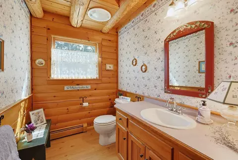 Bath - 21 Taft Ave, Mendon, MA 01756 photo 1 of 3