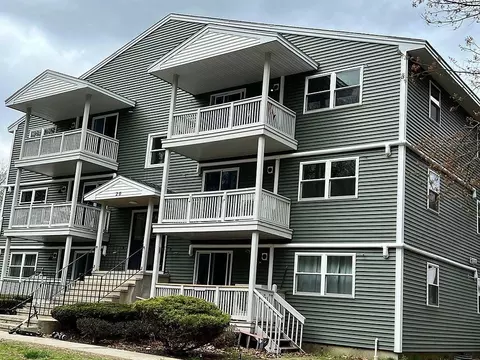 20 Abbey Rd #306, Leominster, MA 01453