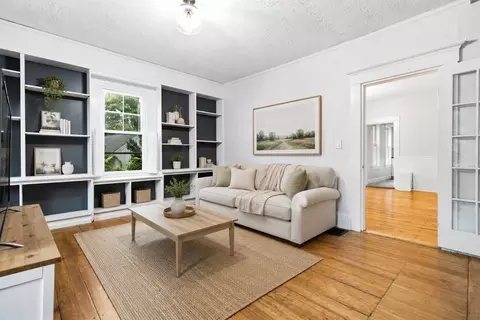 390 Main St #A, West Newbury, MA 01985