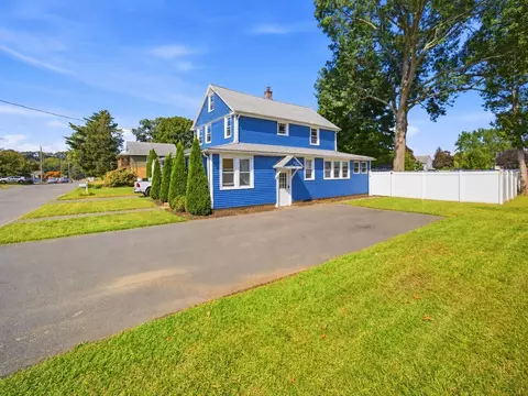 Exterior - 96 Catherine St, Chicopee, MA 01013 photo 7 of 8