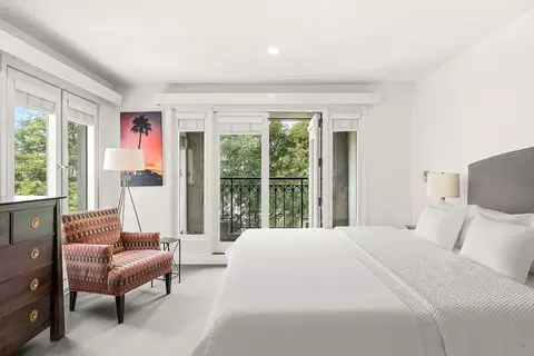 20 Rowes Wharf #501, Boston, MA 02110