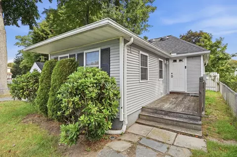 Exterior - 215 Eddy St, Springfield, MA 01104 photo 7 of 7