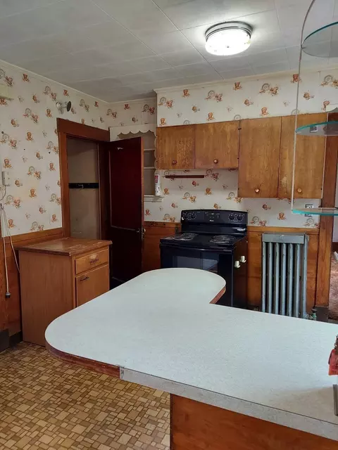Kitchen - 51 River St, Hudson, MA 01749 photo 3 of 5
