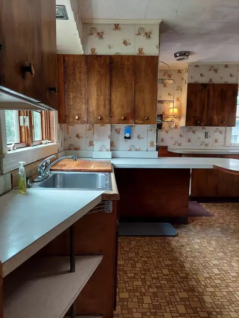 Kitchen - 51 River St, Hudson, MA 01749 photo 5 of 5