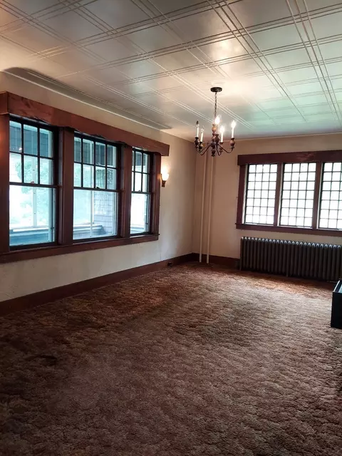Living - 51 River St, Hudson, MA 01749 photo 2 of 4