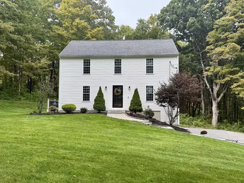 823 Moore Rd, New Braintree, MA 01531
