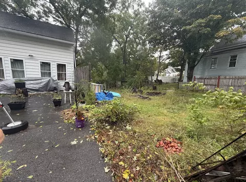 Exterior - 220 Park St, Athol, MA 01331 photo 2 of 4