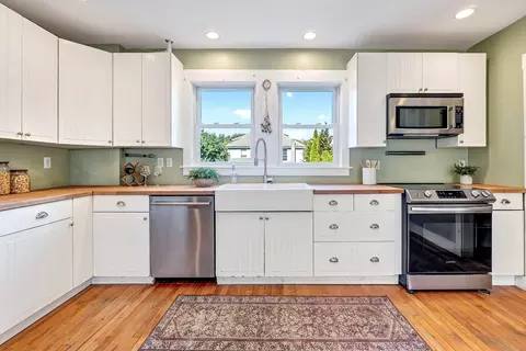 Kitchen - 4 Crane Ave # -6, Maynard, MA 01754 photo 2 of 5