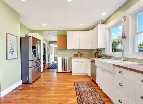 Kitchen - 4 Crane Ave # -6, Maynard, MA 01754 photo 4 of 5