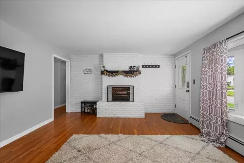 Living - 3 Vine St, Webster, MA 01570 photo 1 of 2