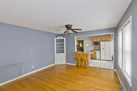 Living - 81-83 Chestnut St, Springfield, MA 01151 photo 1 of 5
