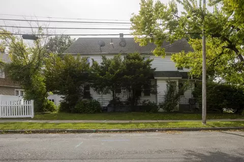 Exterior - 81-83 Chestnut St, Springfield, MA 01151 photo 3 of 3