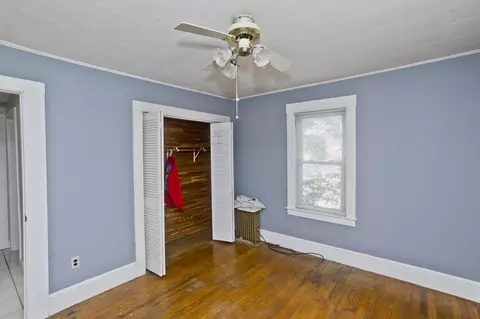 Bedroom - 81-83 Chestnut St, Springfield, MA 01151 photo 3 of 6