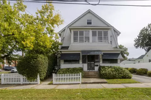 81-83 Chestnut St, Springfield, MA 01151