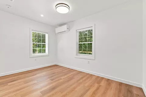 Bedroom - 204 River Dr, Hadley, MA 01035 photo 8 of 8