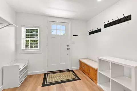 Entry Way - 204 River Dr, Hadley, MA 01035 photo 3 of 5