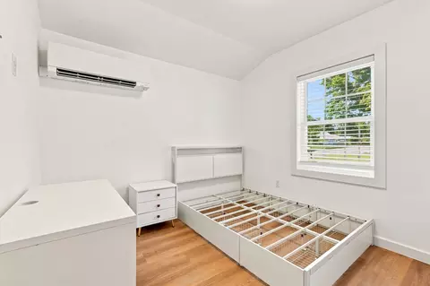 Bedroom - 204 River Dr, Hadley, MA 01035 photo 5 of 8