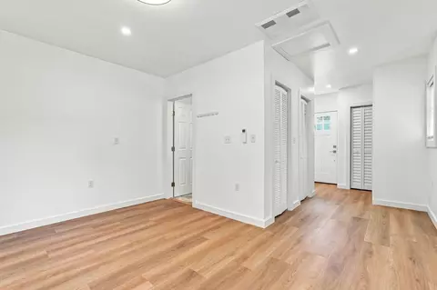 Entry Way - 204 River Dr, Hadley, MA 01035 photo 5 of 5