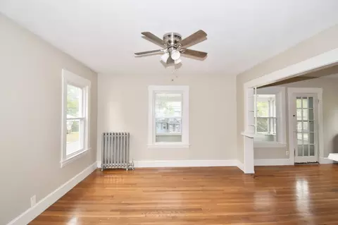 Living - 92-94 Manchester Ter, Springfield, MA 01108 photo 3 of 5