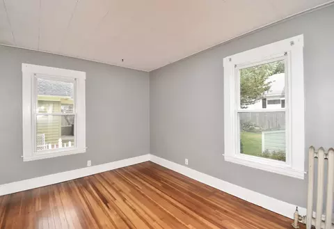 Bedroom - 92-94 Manchester Ter, Springfield, MA 01108 photo 1 of 6