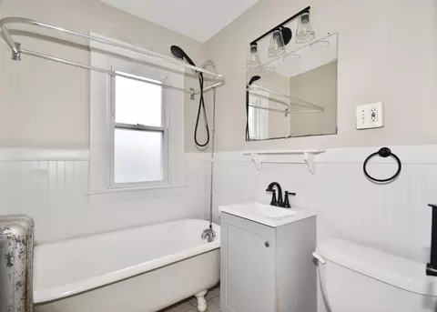 Bath - 92-94 Manchester Ter, Springfield, MA 01108 photo 2 of 2